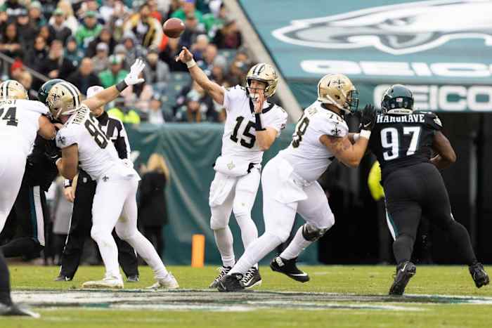 New Orleans Saints quarterback Trevor Siemian (15) against the Philadelphia Eagles. Mandatory Credit: Bill Streicher-USA TODAY Sports